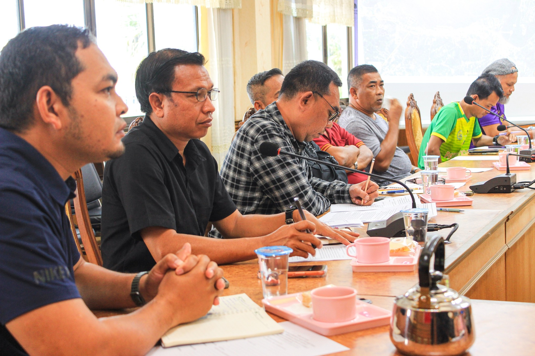 ประชุมเพื่อทบทวนสถานการณ์ที่ผ่านมา
และซักซ้อมแผนป้องกันและบรรเทาสาธารณภัยในพื้นที่ตำบลบางปู
เพื่อเตรียมความพร้อมรับมือช่วงฤดูฝน ปี 2568 .